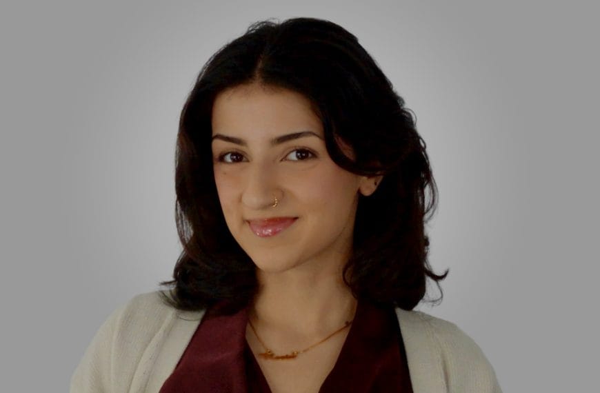 Reet Khosa - Headshot of a provisional psychologist based in Alberta with a warm and approachable expression.
