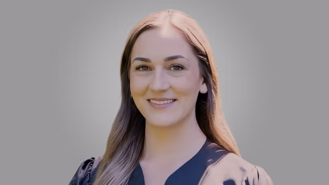 Portrait of Dr. Tiana Warner, Registered Provisional Psychologist at ShiftGrit