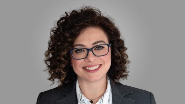 Portrait of Kursten MacKenzie, MSW, RSW, Registered Social Worker at ShiftGrit